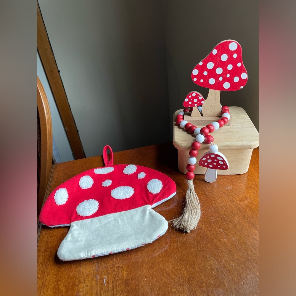 3 Piece Mushroom Decor Beaded Garland, Pot Holder and Wood Stand